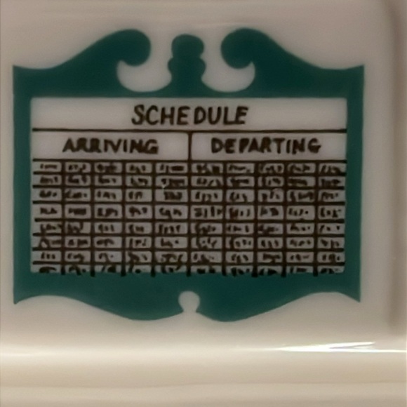 Vintage Lenox Holiday Village Collection Train Station 1992 "Lenox Station" NWT - Picture 4 of 15